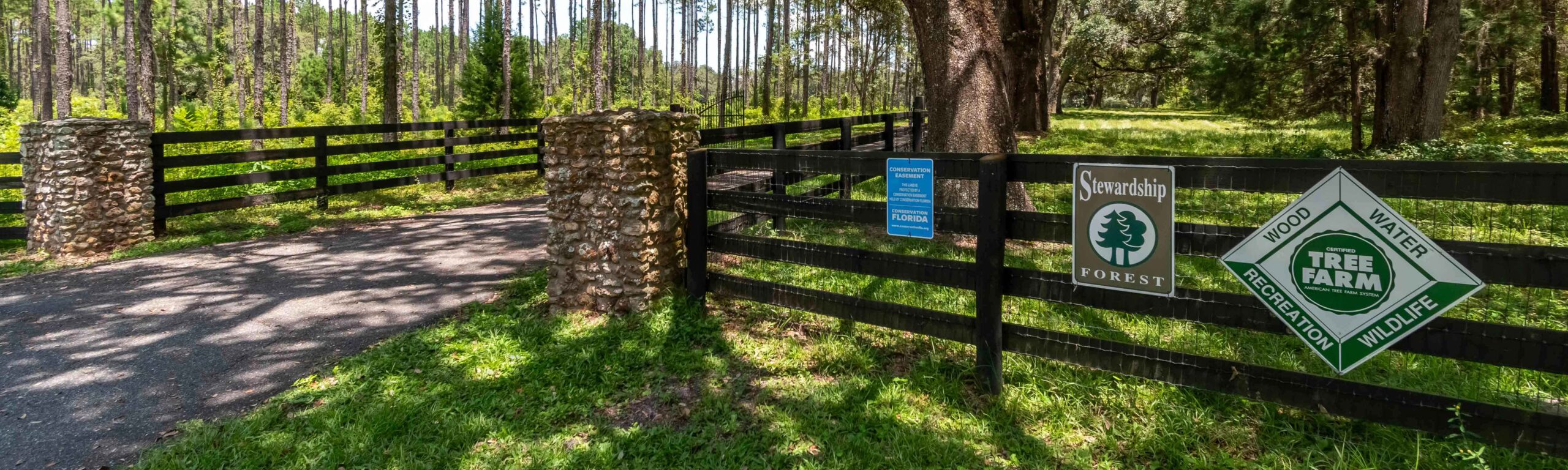 the entrance to Bopodo Farm