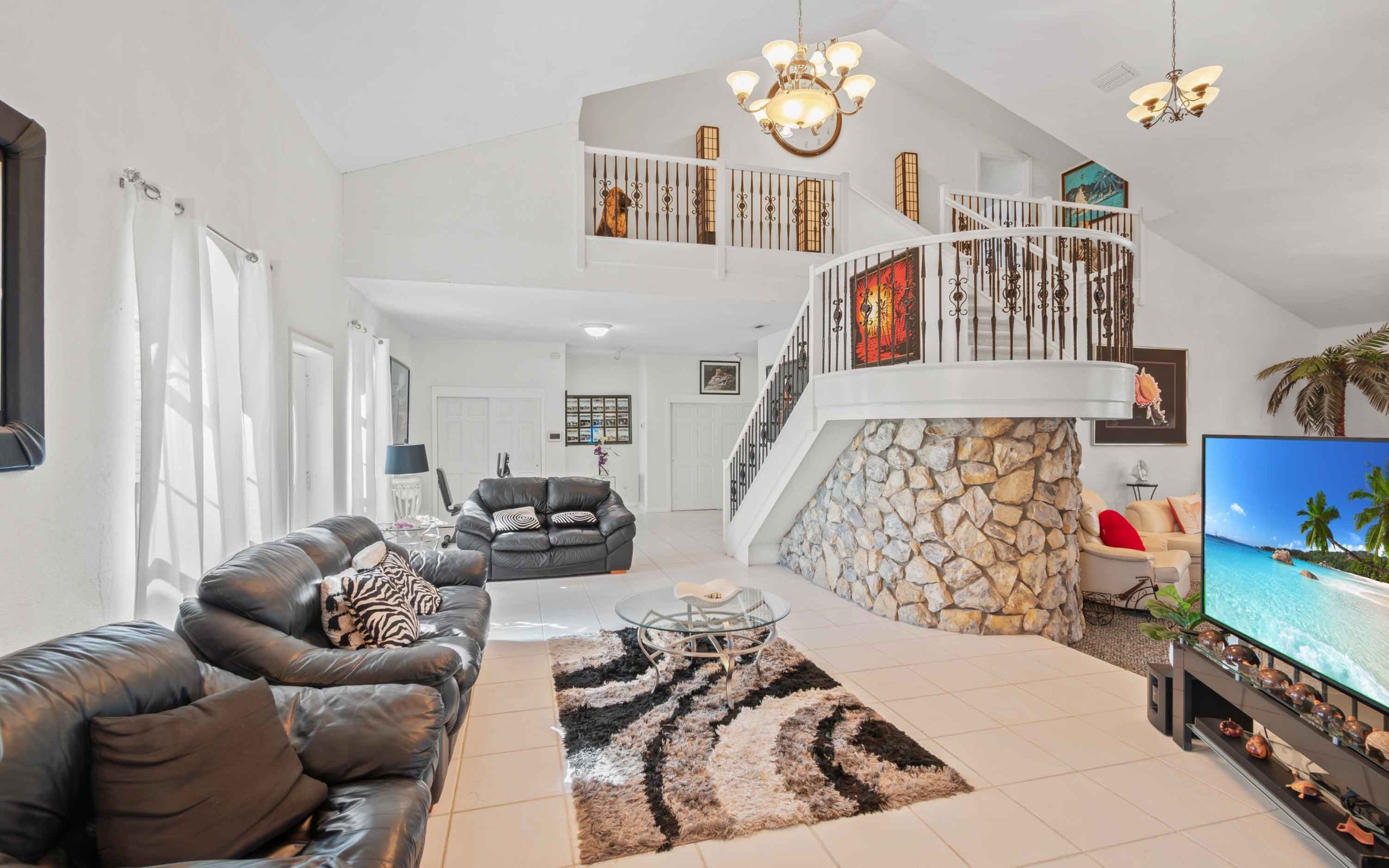 The living room at 4450 SE 216th Avenue, Morriston, Florida 32668